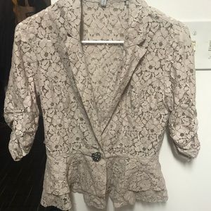 Cream peplum quarter sleeve lace blazer never worn